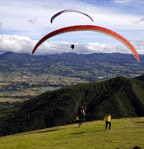 Découvrez le parapente à annecy : une aventure inoubliable